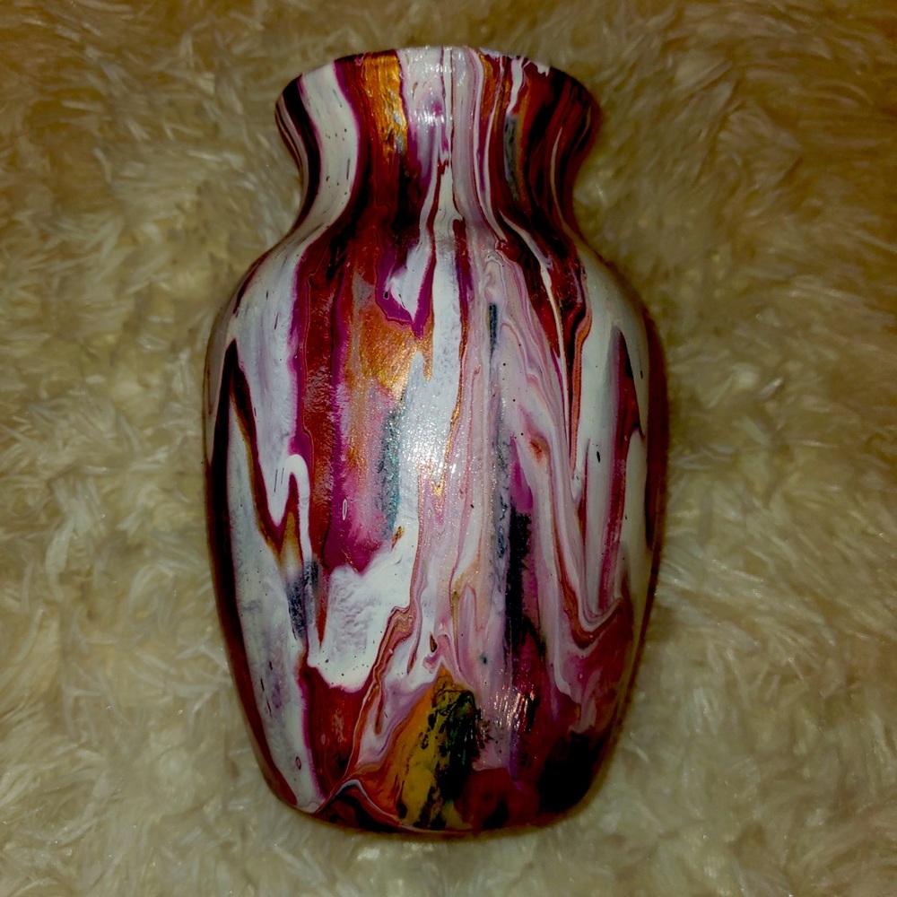 Vase - Picture 1 of 3